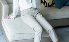 美少年高潮H跪趴扩张调教